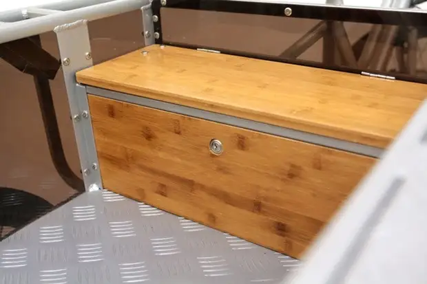 Берет до 200 кг поклажи.