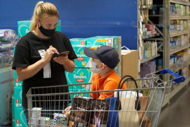 Челябинцы не хотят оплачивать покупки переводом с карты на карту