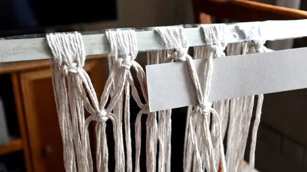 Раньше все советские дамы ходили с этими сумочками по хозяйственным нуждам. А теперь это стильный аксессуар для настоящих модниц