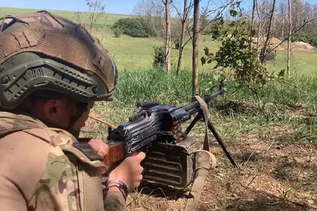 Штурмовики ВС РФ закрепились на восточных окраинах Федоровки к северу от Мирнограда, продолжая прорываться к Родинскому