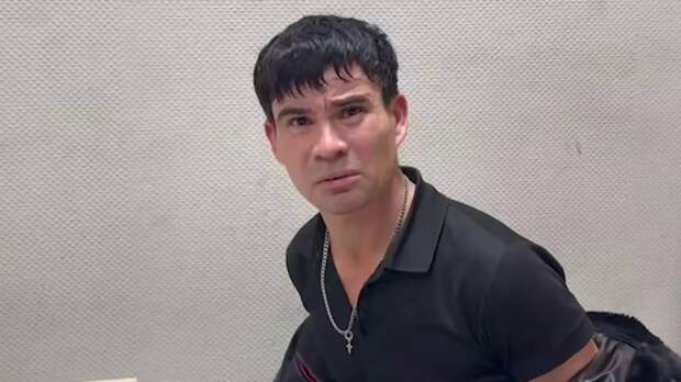 «Пьяный была, дай переводчика»: Приезжий мужчина устроил дебош в аэропорту Красноярска