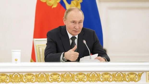 Орешкин назвал амбициозными задачи Путина по повышению качества жизни в России