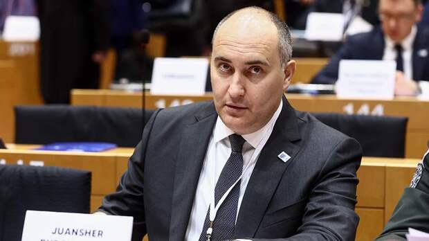 Суд в Грузии арестовал экс-министра обороны страны Бурчуладзе