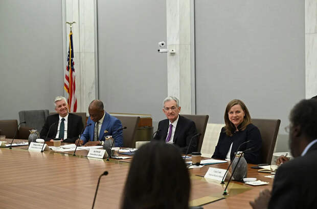 «Дойче Банк» пугает Трампа «сбросом» Европой американских акций и облигаций