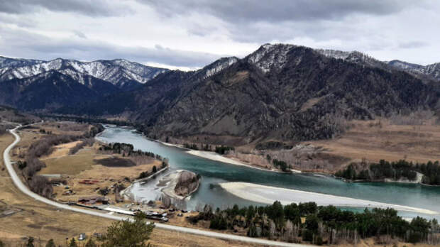 Отдых в Горном Алтае: как добраться, где жить, чем заняться и как выбрать самые красивые места