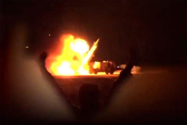 Появилось видео запуска четырех иранских ракет "Победа" по базе США в Кувейте