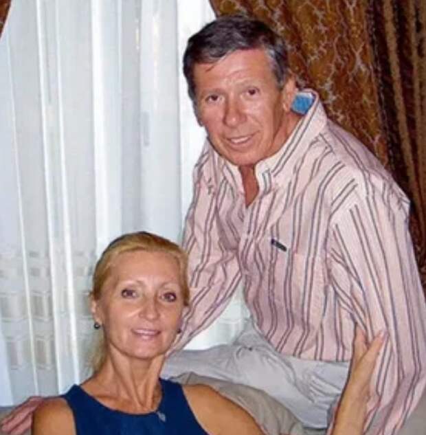 Виктора Ильичева после переезда поддерживала жена, Светлана Осиева. Виктора Ильичева после переезда поддерживала жена, Светлана Осиева.