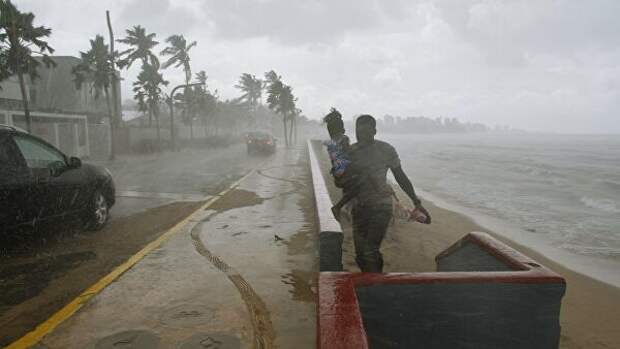 Ситуация на пляже в Сан-Хуане во время урагана 