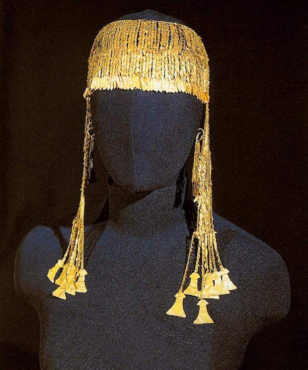 Большая золотая диадема V-III век до н.э. Клад Приама или золото Трои. Золото, стекло, сердолик, фаянс