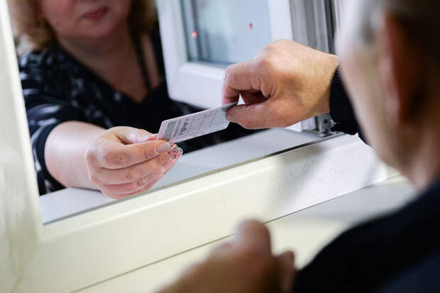 Водителям с недействительными правами грозит штраф от 5 до 15 тысяч рублей