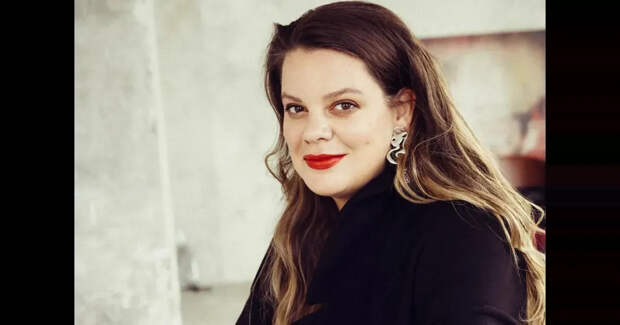 Бывший муж Веры Полозковой*, которая обвинила его в абьюзе, требует полную опеку над их детьми и её дочерью