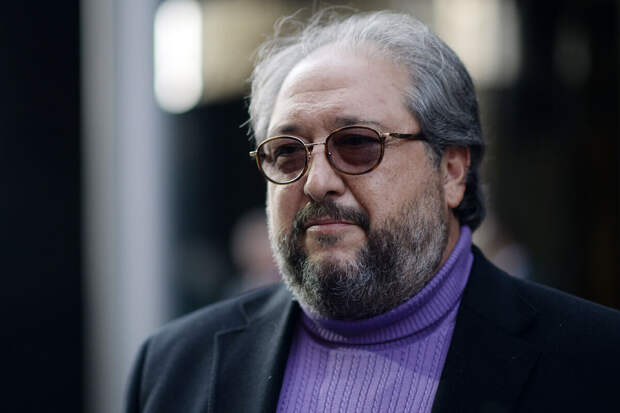 Суд взыскал с Бориса Минца и его сына 61,2 млрд руб по долгам O1 Group Finance