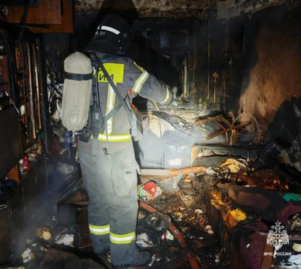 Пять человек эвакуировали с пожара в пятиэтажке на улице Софьи Перровской в Туле