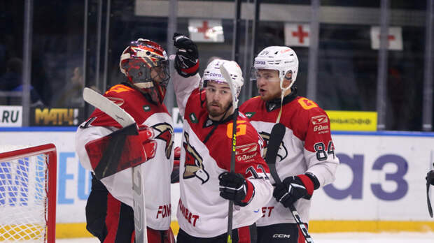 Омский "Авангард" разгромил магнитогорский "Металлург" со счетом 5:1