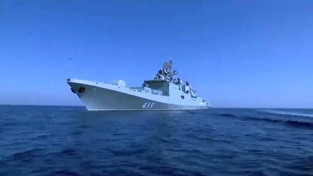 Путин присвоил фрегату «Адмирал Макаров» почётное наименование «гвардейский»