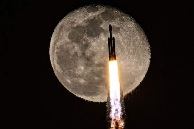 SpaceX получила контракт на запуск четырёх ракет Falcon Heavy для миссий национальной безопасности США