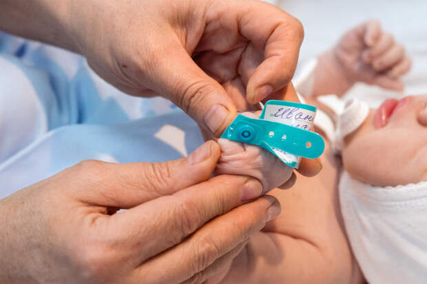 Россиянка заявила о большом потоке рожениц, тараканах и грязи в оскандалившемся роддоме