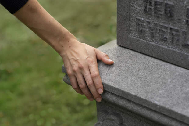 Похоронное бюро в США выдало клиентам фальшивый прах, спрятав 190 тел