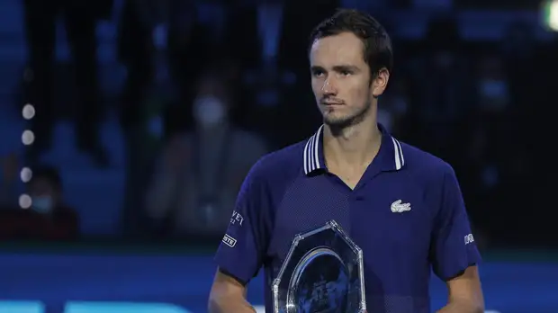 Медведев назвал причины поражения от Зверева в финале Итогового турнира АТР