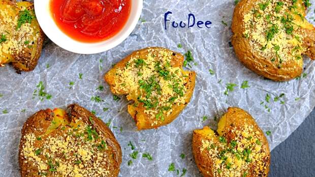 Хрустящая раздавленная картошка в духовке Картофель, В духовке, Запеченный картофель, Рецепт, Еда, Кулинария, Видео, Длиннопост