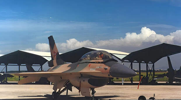 Показаны пять боеспособных истребителей F-16A/B Fighting Falcon ВВС Венесуэлы