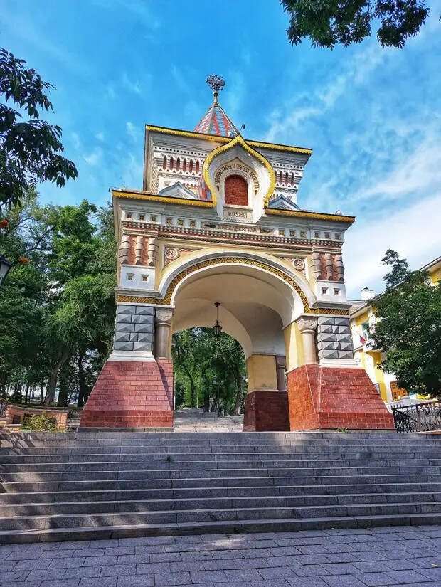 Арка Цесаревича. Фото Евгения Коновалова.