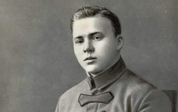 Памятник Аркадию Гайдару установят в Курской области