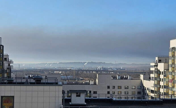 Петербуржцам сообщили о возможных смоге и неприятных запахах 14 апреля