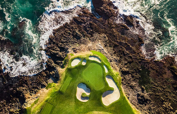 Top 12 Scariest Golf Holes in the World