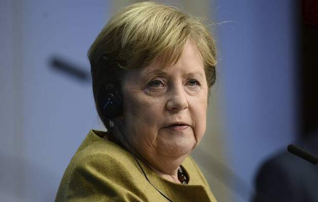 FT: Меркель предложила провести встречу между лидерами ЕС и Путиным