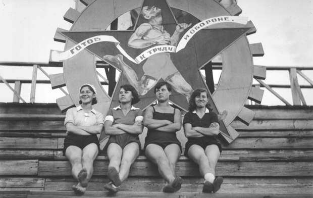 Спортсменки, комсомолки, красавицы 1930 х sovietgymnasts14 Спортсменки, комсомолки, красавицы 1930 х