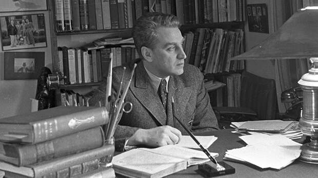 Григорий Александров: от бутафора до режиссёра