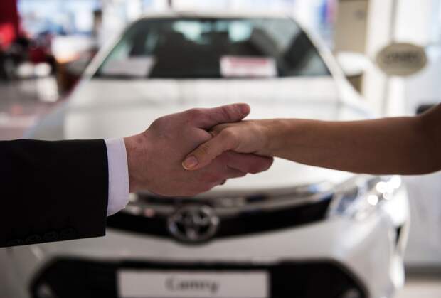 Россияне начали стремительно скупать новые автомобили двух марок