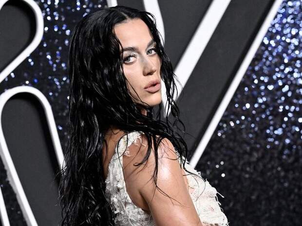 Кэти Перри проиграла суд против Кэти Перри