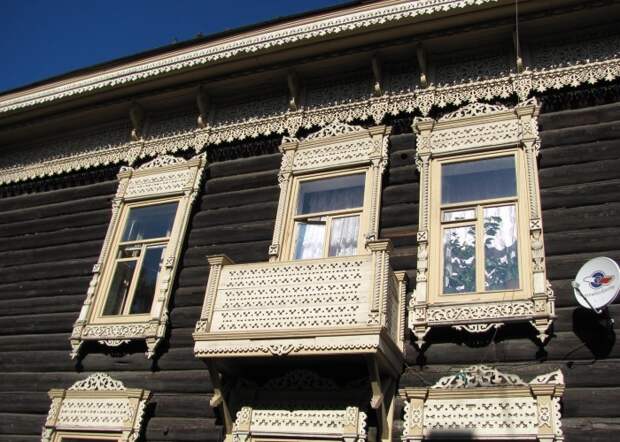 Для кого строили кружевные дома с драконами, жар-птицами, свитками: Деревянное зодчество Томска