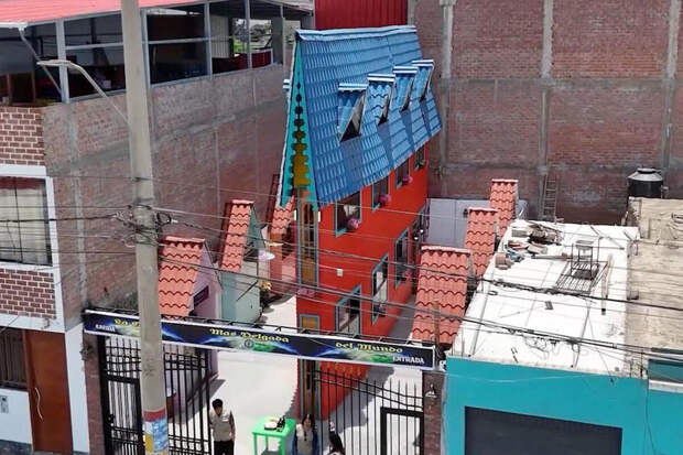 В Перу построили самый узкий дом в мире шириной 63 сантиметра