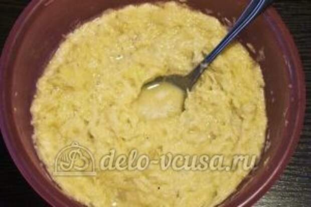 Картофельные драники с мясом: Перемешать тесто