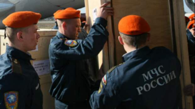 Автоколонна МЧС с гуманитарной помощью отправилась из Подмосковья на Украину
