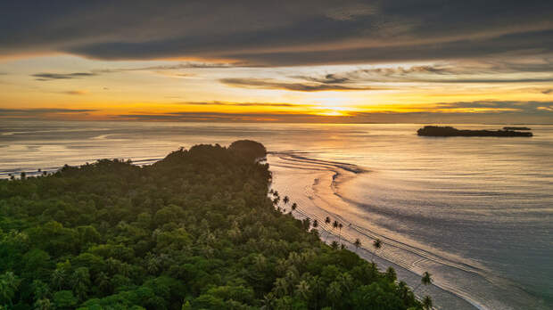 Землетрясение магнитудой 6,5 произошло у побережья Индонезии