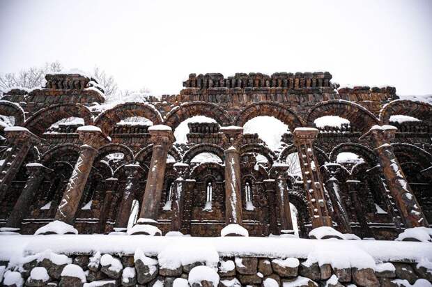 В кинопарке «Москино» создали замок для съемок фильма «Щекотун»