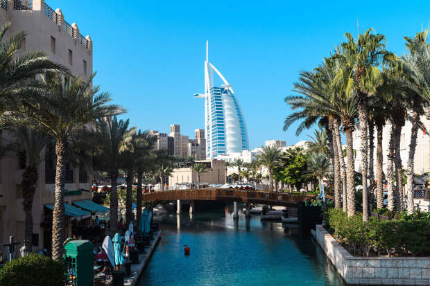 FT: туриндустрия Ближнего Востока теряет $600 млн в день из-за конфликта