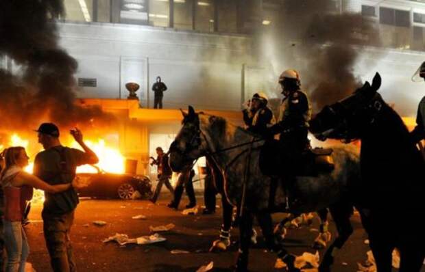 Беспорядки в Ванкувере. Фото: cbsnews.com