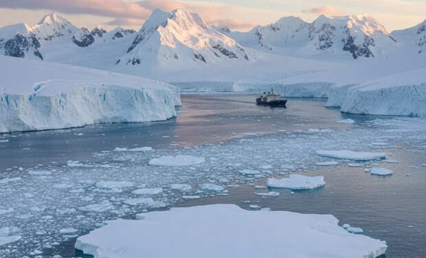 "Не будите спящее": в Антарктиде нашли "черные саркофаги" с посланием на русском