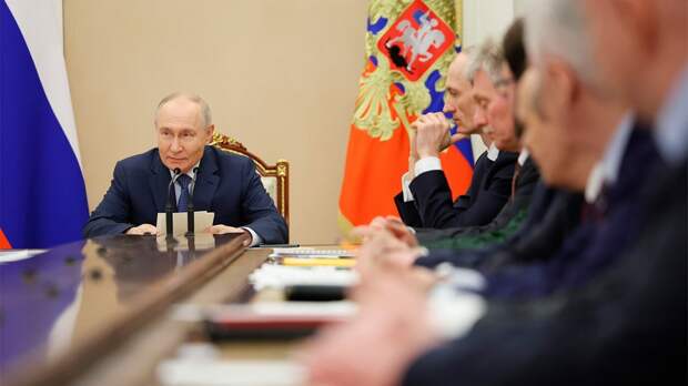 Путин приказал всех догнать: Россия отстает в развитии языковых моделей и опять попала в зависимость от запада