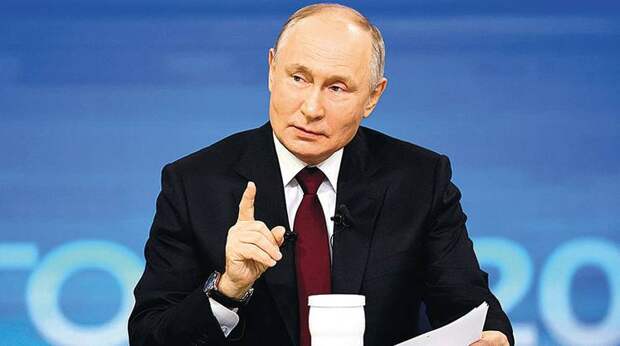 Путин оценил работу российского правительства в сложных условиях