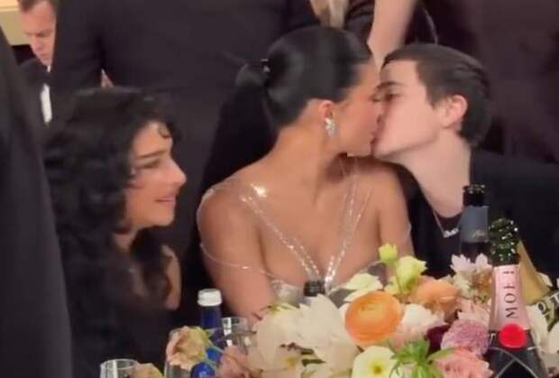 Тимоти Шаламе и Кайли Дженнер поцеловались на «Золотом глобусе»