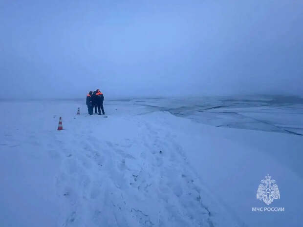 В Якутске под лёд провалилась машина с ребёнком внутри: есть погибшие