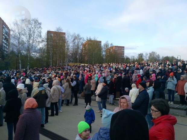 Более двух тысяч человек спели на Центральной площади Ижевска 9 мая