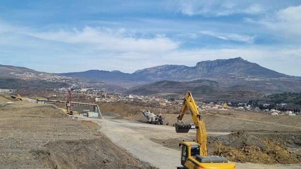 Новая дорога в обход Алушты сократит время в пути на 2 часа