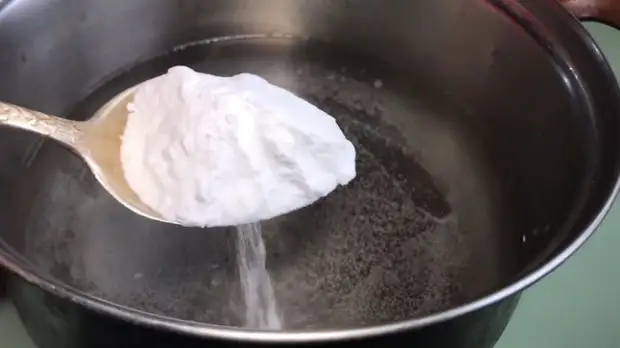 Как без усилий отмыть многолетний нагар реально за 10 минут